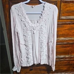 POL Women’s Light Pink Blouse Floral Detailing Sz Small